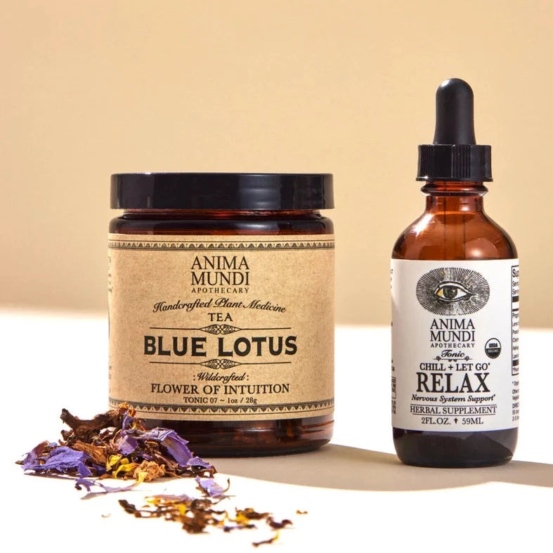 Druppel en kalmeer! We hebben de Relax Tonic en Blue Lotus Tea samengebracht en een ​​combinatie gecreëerd die rustgevend is voor het zenuwstelsel en héél erg lekker is.